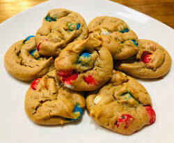 Flourless Peanut Butter Chocolate Cookies: gluten-free cookies by Elena McCown, LLC a health coach in Franklin, TN
