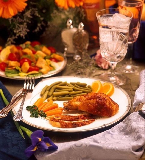 Top 10 Healthy Thanksgiving Tips by Elena McCown, LLC a health coach in Franklin, TN
